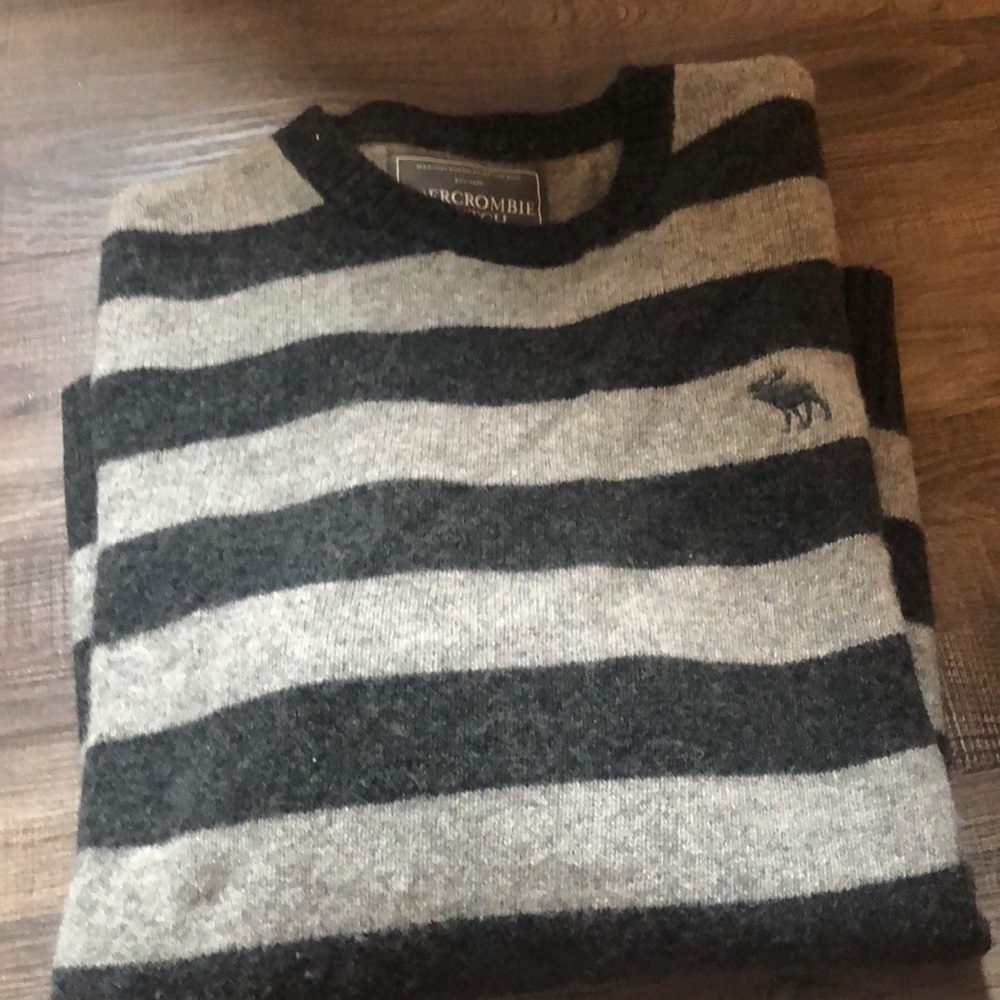 Abercrombie long sleeve sweater men’s